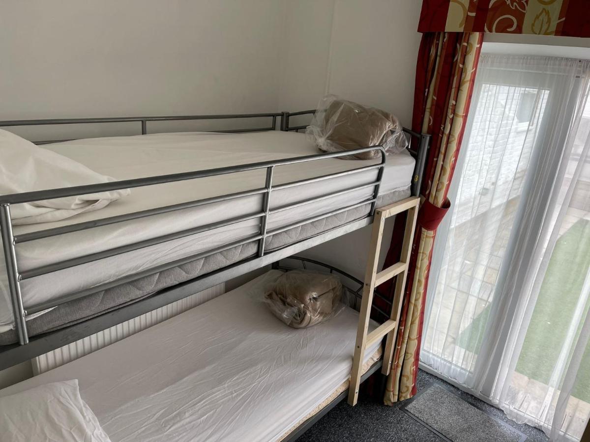 Backpackers Blackpool Hotel & Suites Экстерьер фото