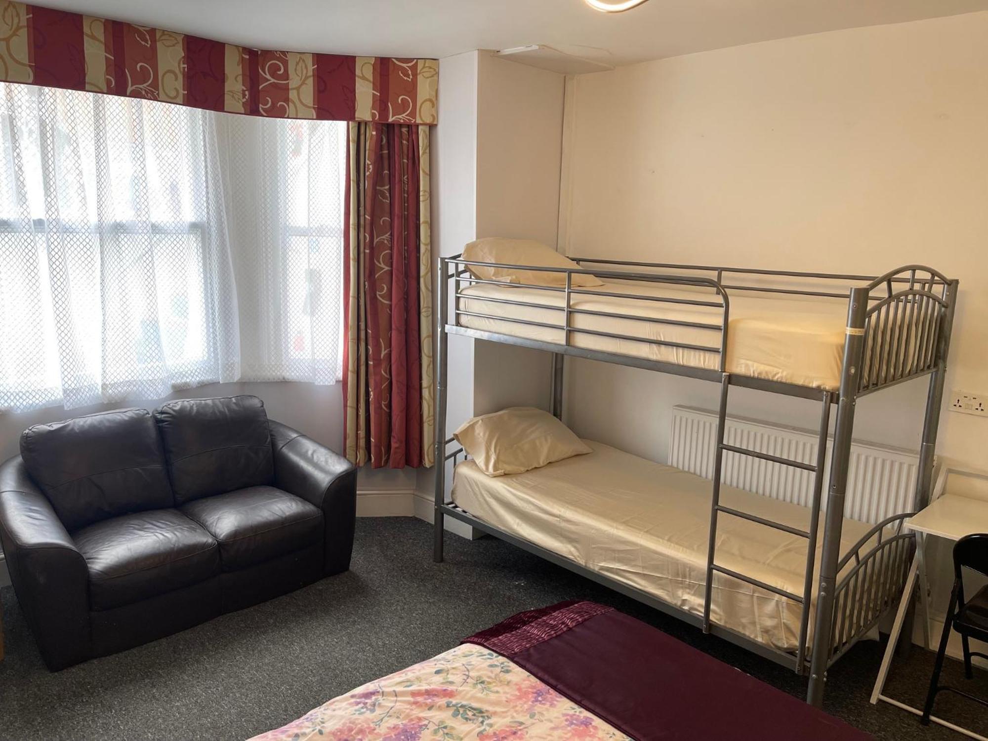 Backpackers Blackpool Hotel & Suites Экстерьер фото