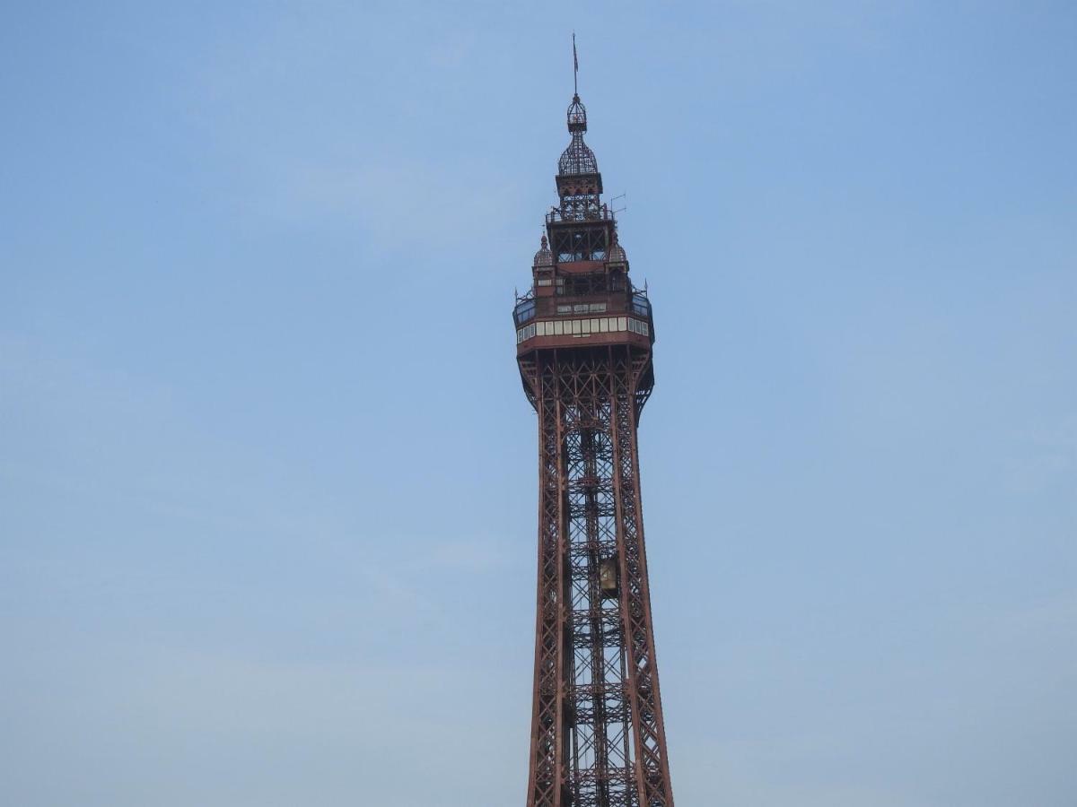 Backpackers Blackpool Hotel & Suites Экстерьер фото